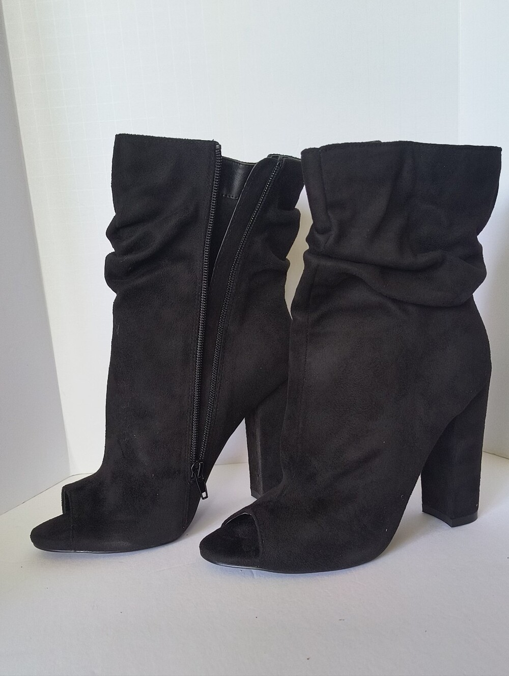 Women's Venus Black Peep-Toe Suede Block Heel Booties 7.5 W/4"Heel NIB